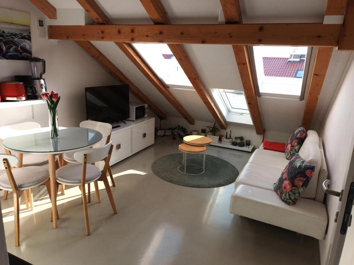 Kike Apartment Каштела Экстерьер фото